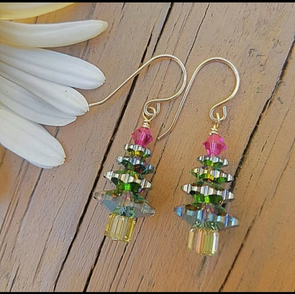 🎄 Prism Christmas Tree Earrings (Silver) 🎄 - Picture 1 of 8